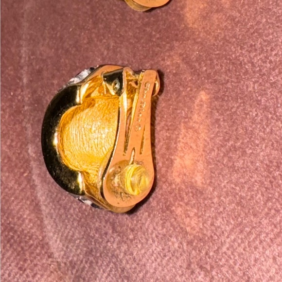 1980's CHRISTIAN DIOR CLEAR BAGUETTE RHINESTONE GOLD PLATED CLIP EARRINGS - Picture 2 of 5